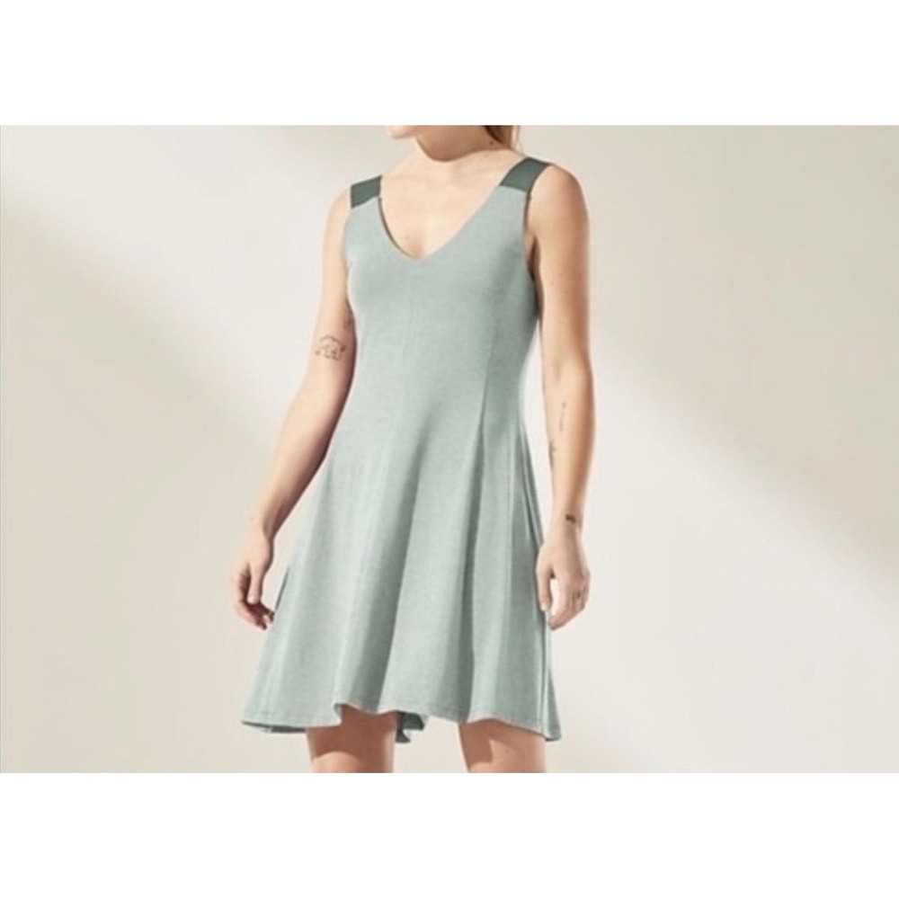 Athleta Women Sage Green Modal Blend V-Neck A-Line Mini Dress Size L Shelf Bra